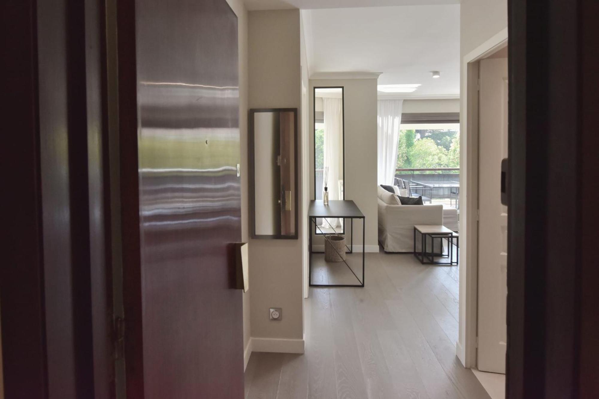 Cannes - 2-Br Flat 15-Min Walk To The Beaches Esterno foto