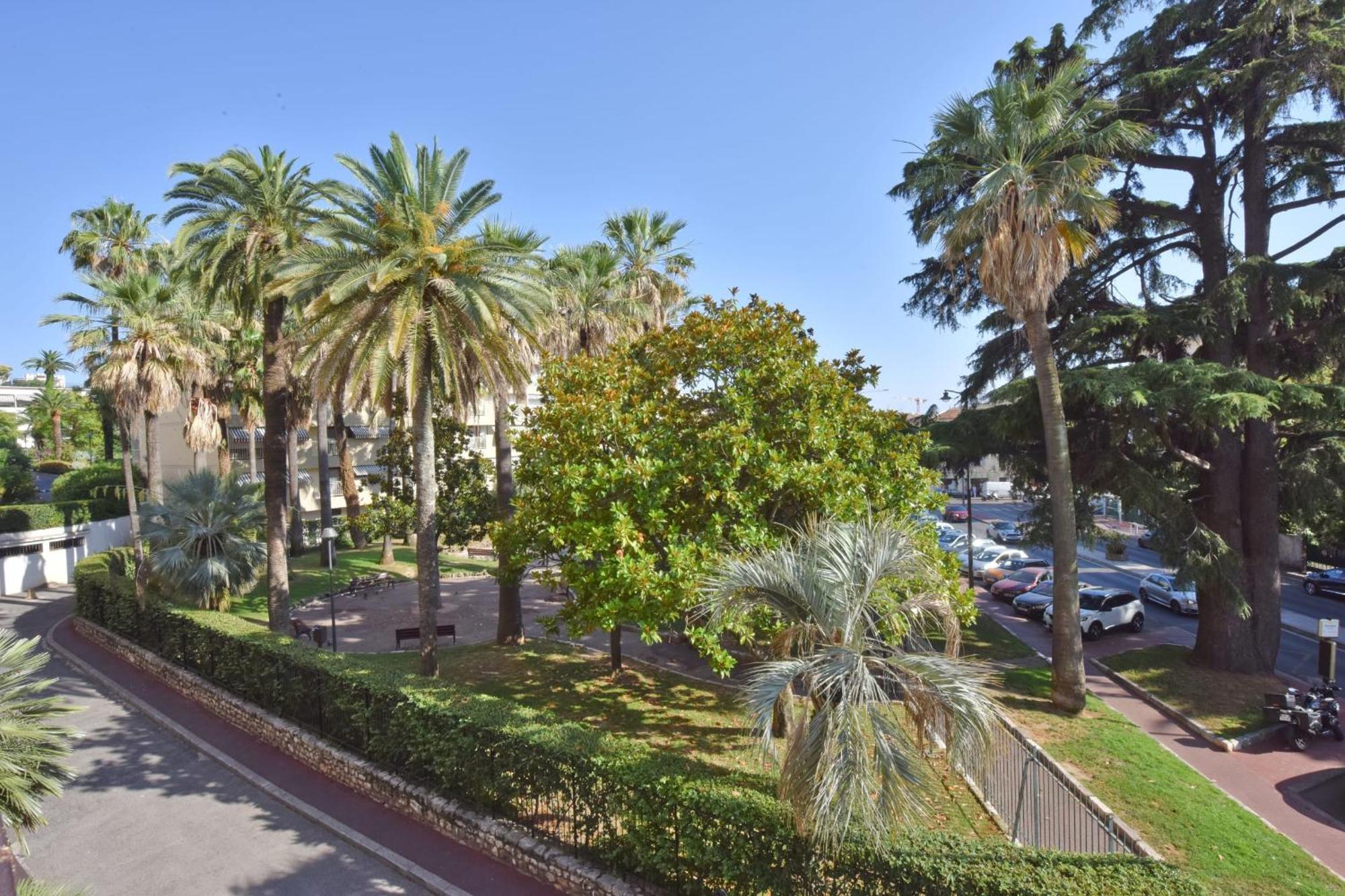 Cannes - 2-Br Flat 15-Min Walk To The Beaches Esterno foto